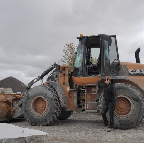 Meet your Posher, Kaitlyn - Picture 2 of 4